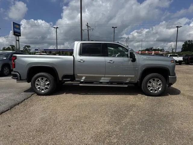 2026 Chevrolet Silverado 2500HD Crew Cab, Standard Bed, High Country, 4WD
