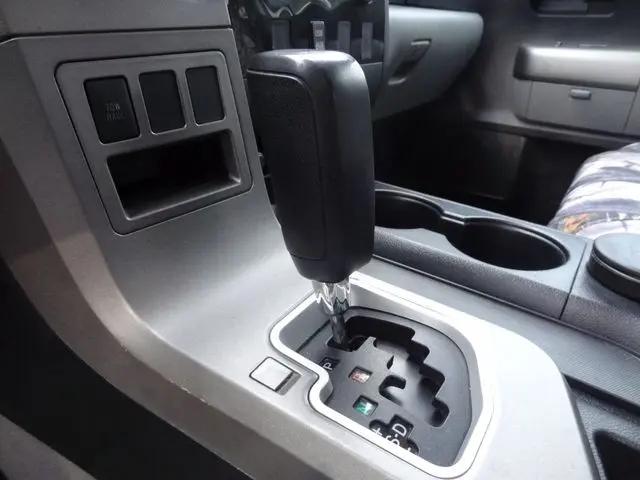 2010 Toyota Tundra Grade 5.7L V8