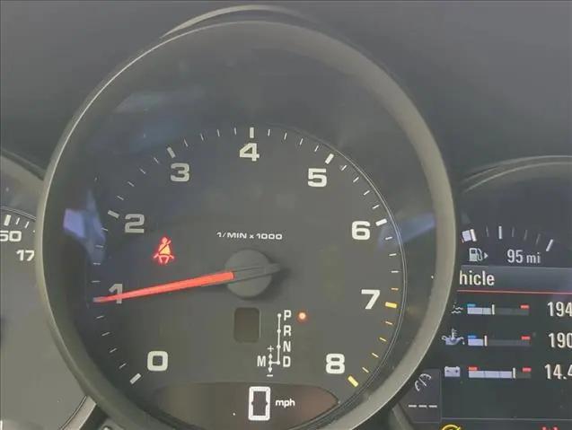 2021 Porsche Macan Macan