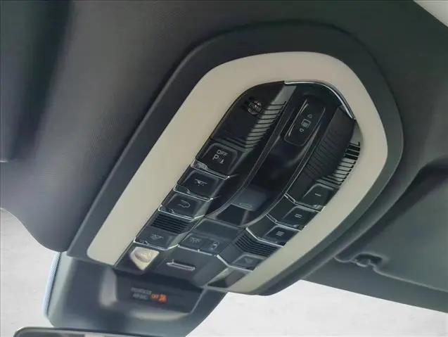 2021 Porsche Macan Macan