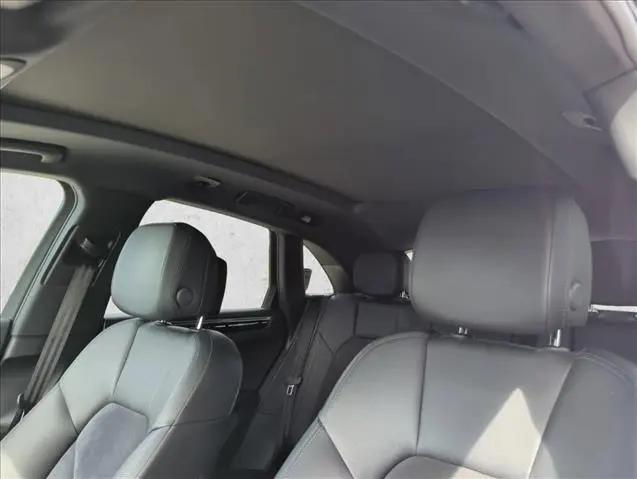 2021 Porsche Macan Macan
