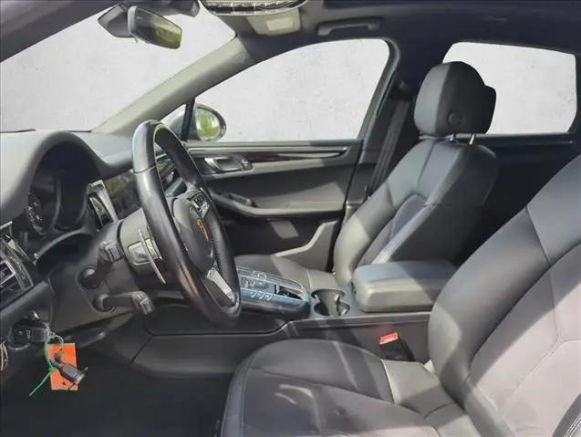2021 Porsche Macan Macan
