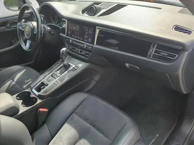 2021 Porsche Macan Macan