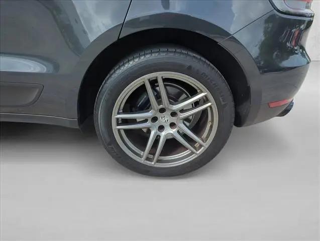 2021 Porsche Macan Macan