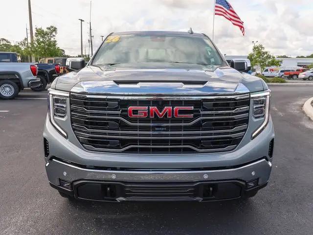 2026 GMC Sierra 1500 Crew Cab, Short Bed, SLT, 4WD