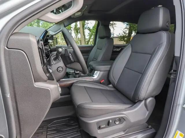 2026 GMC Sierra 1500 Crew Cab, Short Bed, SLT, 4WD