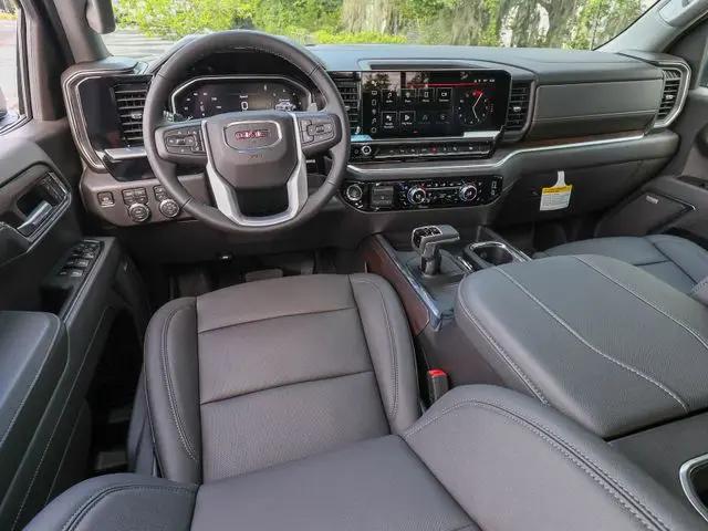 2026 GMC Sierra 1500 Crew Cab, Short Bed, SLT, 4WD