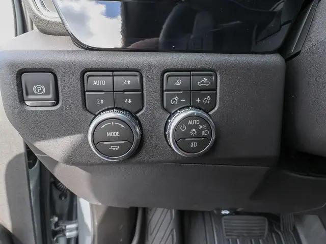 2026 GMC Sierra 1500 Crew Cab, Short Bed, SLT, 4WD