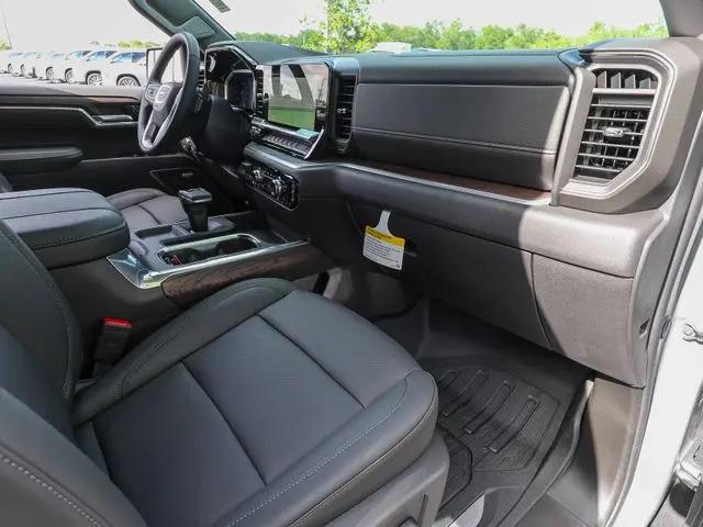 2026 GMC Sierra 1500 Crew Cab, Short Bed, SLT, 4WD