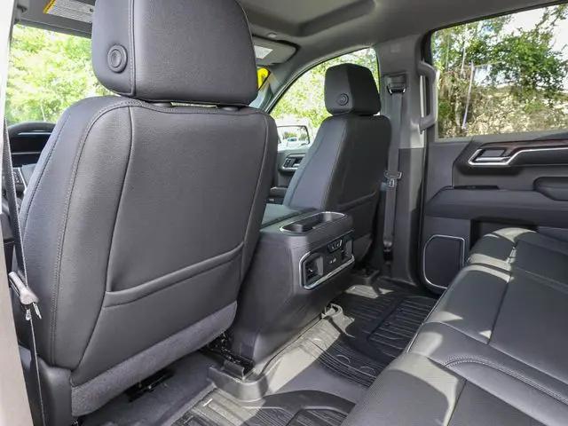 2026 GMC Sierra 1500 Crew Cab, Short Bed, SLT, 4WD