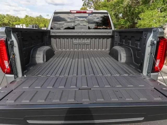 2026 GMC Sierra 1500 Crew Cab, Short Bed, SLT, 4WD
