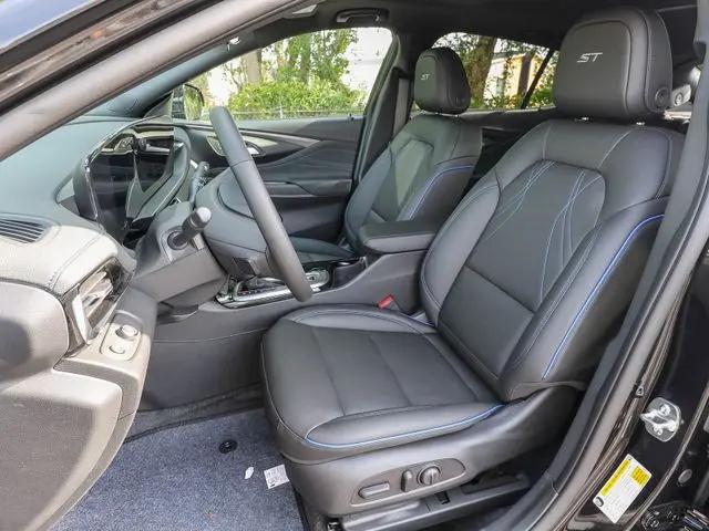 2026 Buick NV Sport Touring FWD