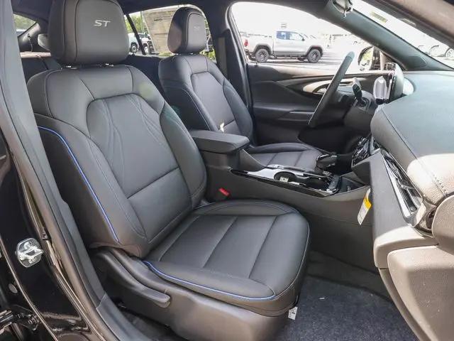 2026 Buick NV Sport Touring FWD