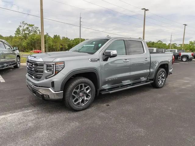 2026 GMC Sierra 1500 Crew Cab, Short Bed, SLT, 4WD