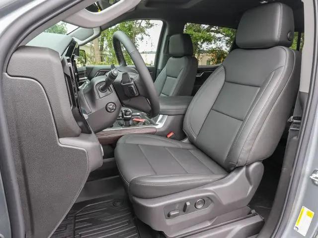 2026 GMC Sierra 1500 Crew Cab, Short Bed, SLT, 4WD