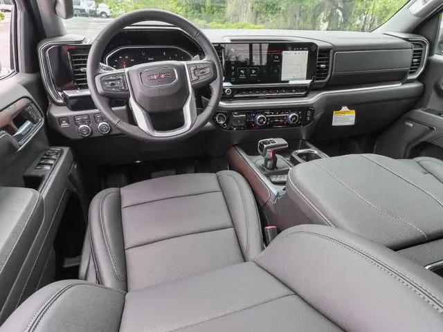 2026 GMC Sierra 1500 Crew Cab, Short Bed, SLT, 4WD