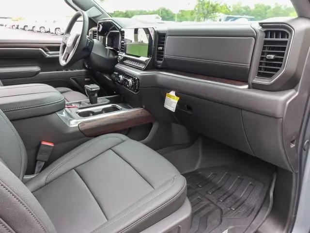 2026 GMC Sierra 1500 Crew Cab, Short Bed, SLT, 4WD