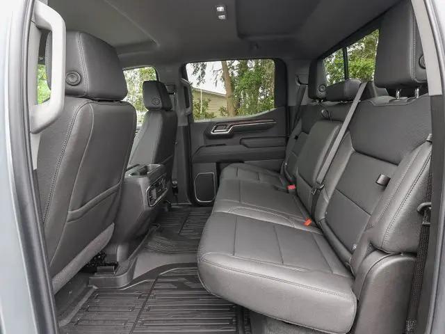 2026 GMC Sierra 1500 Crew Cab, Short Bed, SLT, 4WD