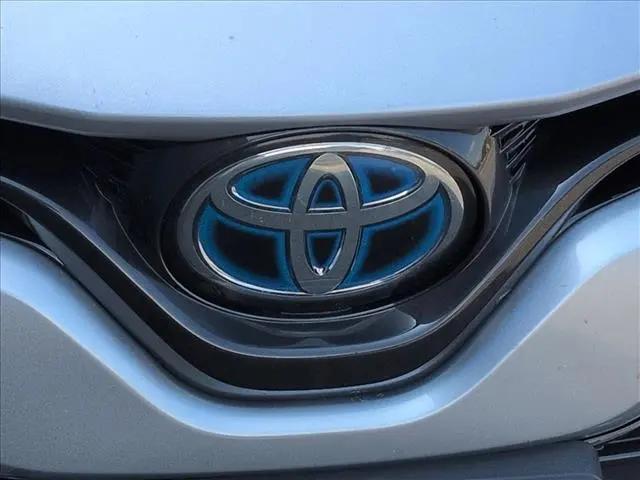 2020 Toyota Camry LE Hybrid