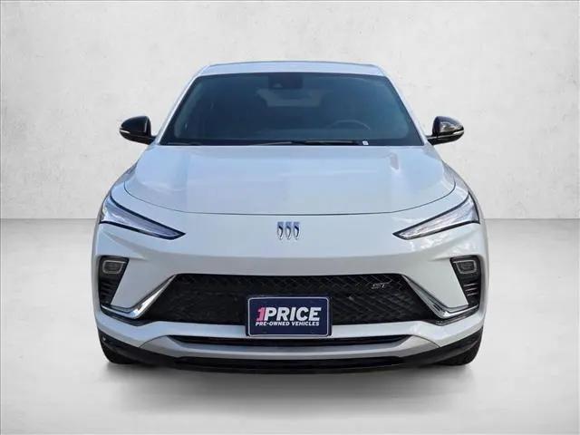 2025 Buick NV Sport Touring FWD