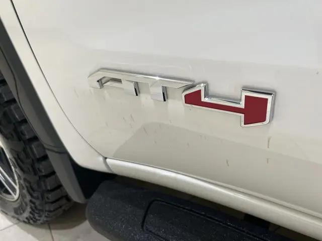 2026 GMC Sierra 1500 Crew Cab, Short Bed, AT4, 4WD