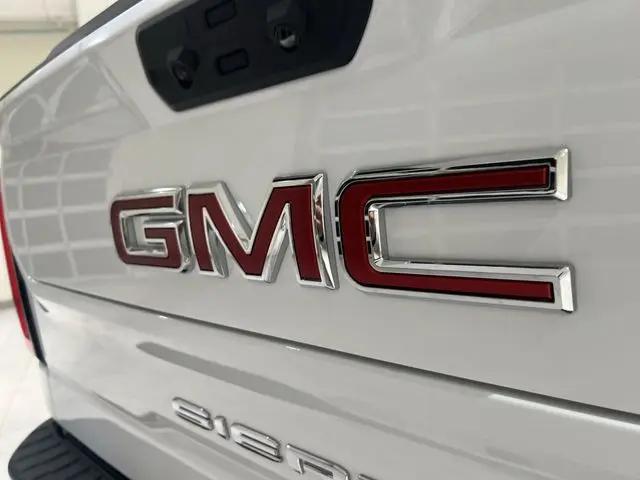 2026 GMC Sierra 1500 Crew Cab, Short Bed, AT4, 4WD