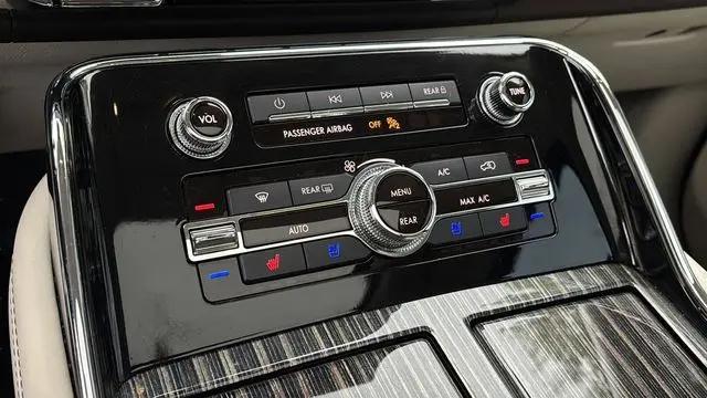 2022 Lincoln Navigator Black Label L