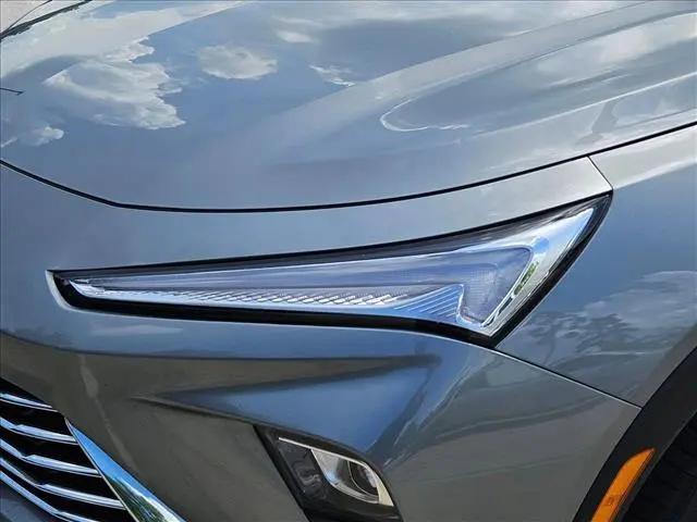 2025 Buick NV Preferred FWD