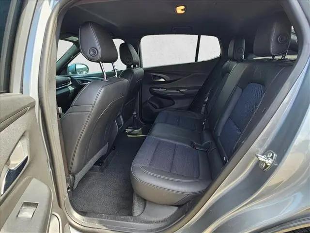 2025 Buick NV Preferred FWD