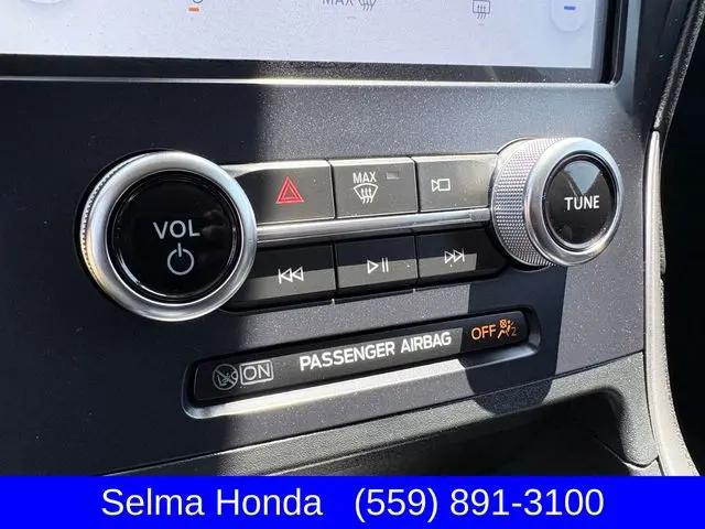 2023 Ford Edge SE
