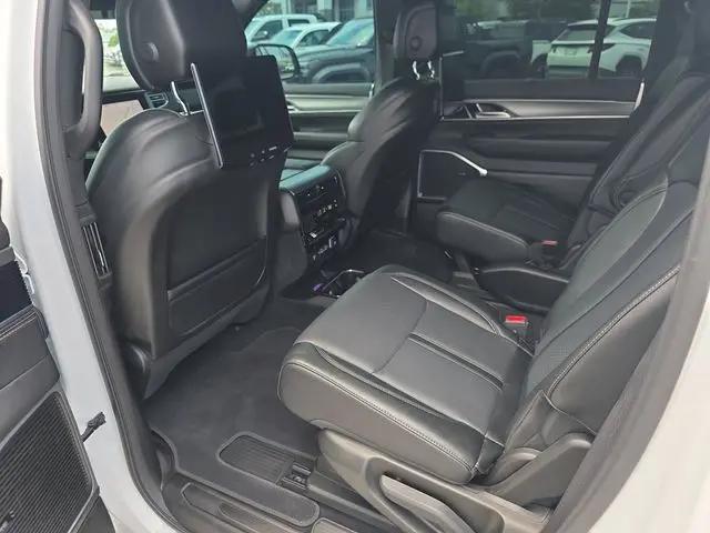 2024 Jeep Wagoneer Series II Carbide 4x4