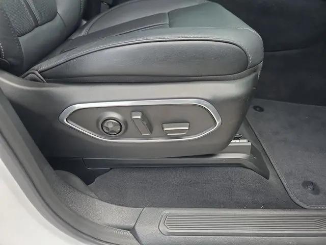 2024 Jeep Wagoneer Series II Carbide 4x4