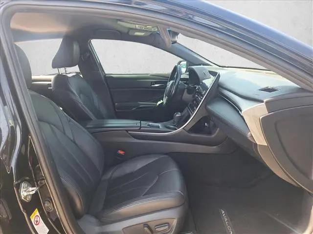 2019 Toyota Avalon XLE