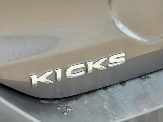 2019 Nissan Kicks S