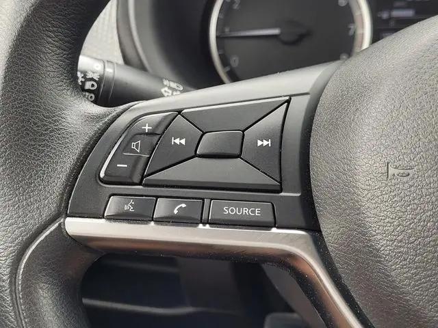 2019 Nissan Kicks S