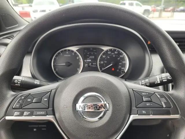 2019 Nissan Kicks S