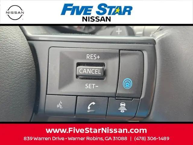 2024 Nissan Pathfinder SV 4WD
