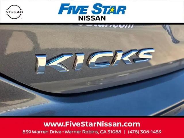 2024 Nissan Kicks SR Xtronic CVT