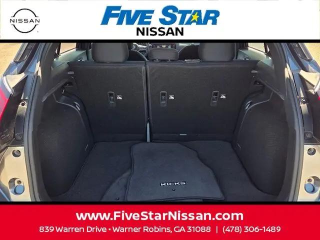 2024 Nissan Kicks SR Xtronic CVT