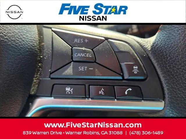 2024 Nissan Kicks SR Xtronic CVT