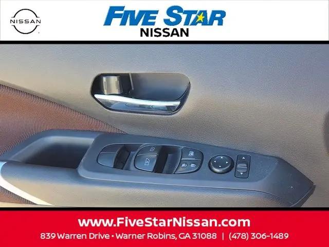 2024 Nissan Kicks SR Xtronic CVT
