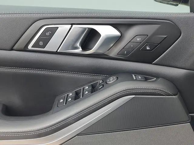 2023 BMW X5 M50i