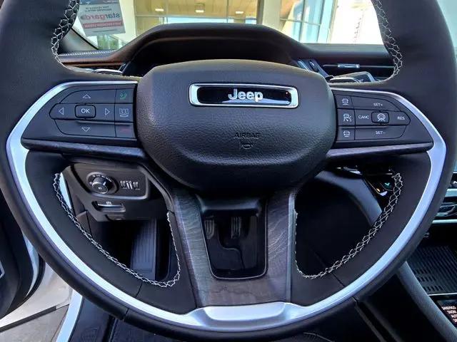 2026 Jeep Grand Cherokee Limited Reserve