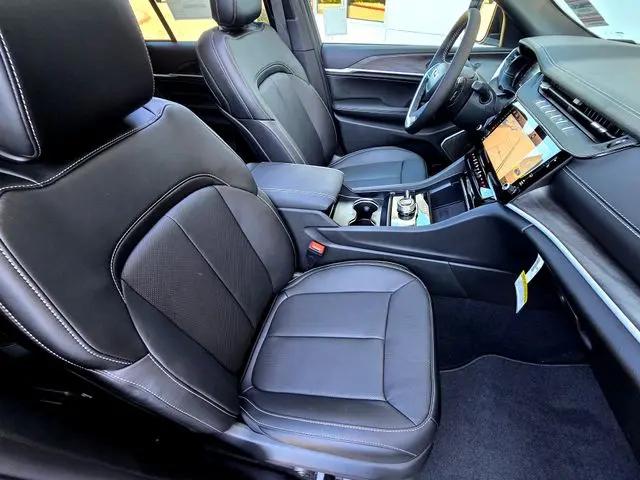 2026 Jeep Grand Cherokee Limited Reserve