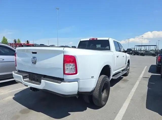 2020 Ram 3500 Big Horn Crew Cab 4x4 8' Box