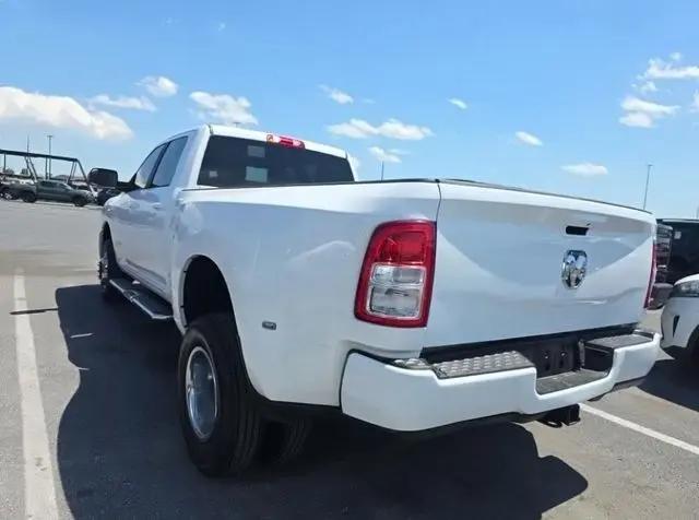 2020 Ram 3500 Big Horn Crew Cab 4x4 8' Box