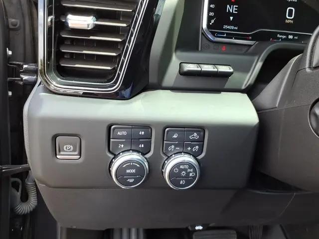 2024 GMC Sierra 1500 4WD Crew Cab Short Box AT4X