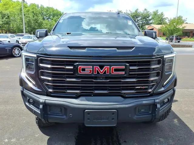 2024 GMC Sierra 1500 4WD Crew Cab Short Box AT4X