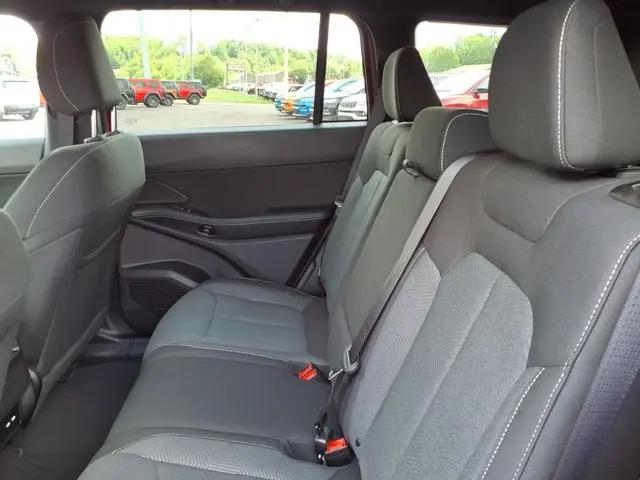 2026 Jeep Cherokee Laredo 4x4