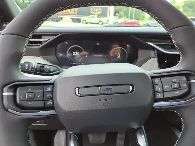 2026 Jeep Cherokee Laredo 4x4